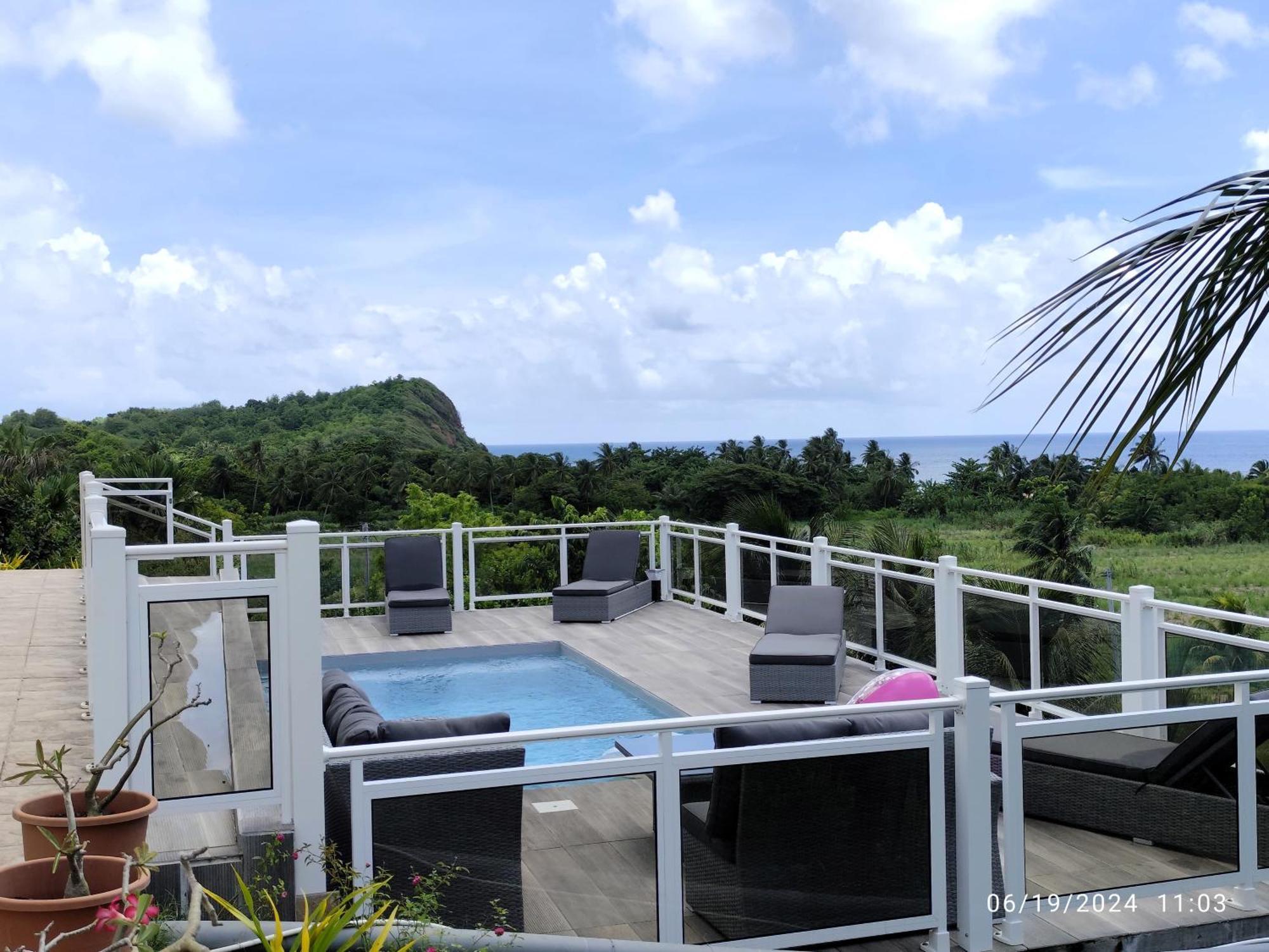 Azur, Bas De Villa Piscine, Vue Mer La Trinite Exterior photo